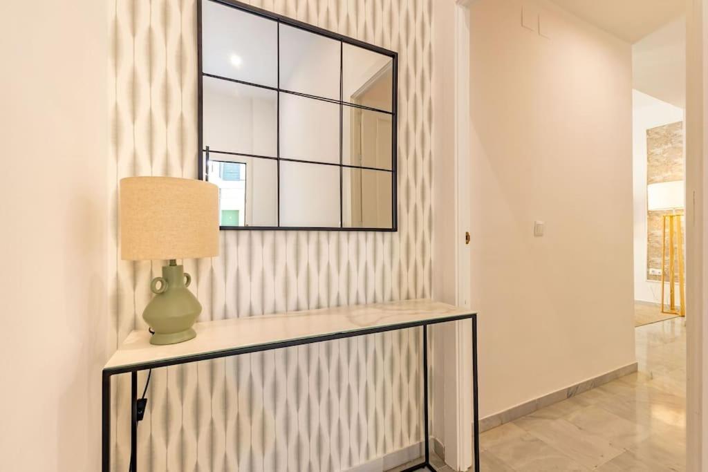 Conde Ibarra Deluxe By Valcambre Apartment เซบีญา ภายนอก รูปภาพ