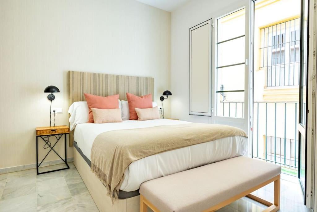 Conde Ibarra Deluxe By Valcambre Apartment เซบีญา ภายนอก รูปภาพ