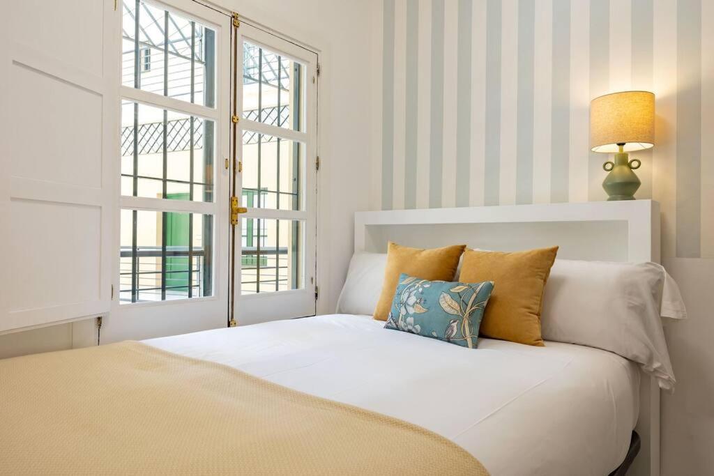 Conde Ibarra Deluxe By Valcambre Apartment เซบีญา ภายนอก รูปภาพ