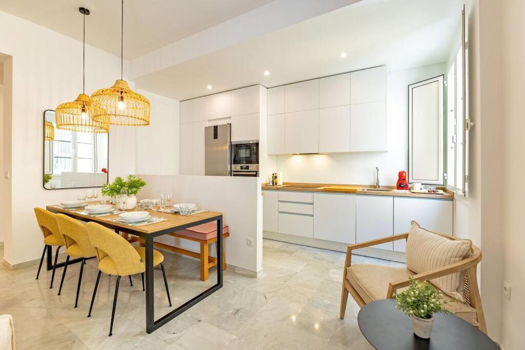 Conde Ibarra Deluxe By Valcambre Apartment เซบีญา ภายนอก รูปภาพ