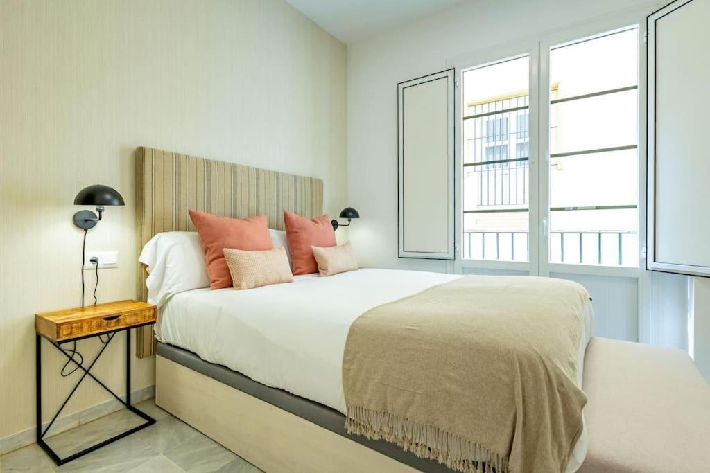 Conde Ibarra Deluxe By Valcambre Apartment เซบีญา ภายนอก รูปภาพ